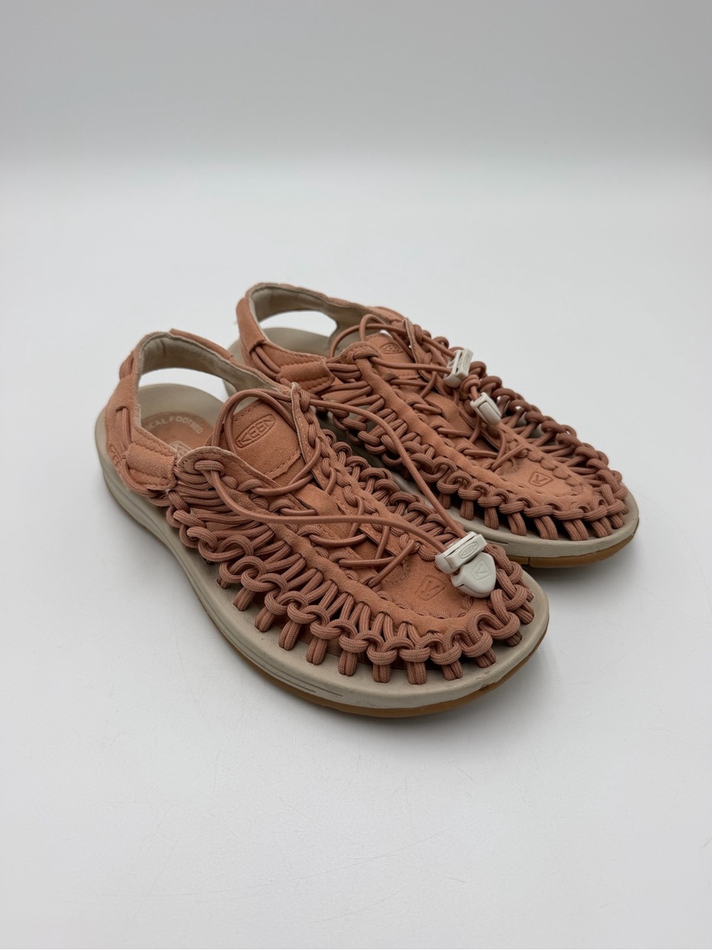 KEEN UNEEK Womens Size 6 Cork Birch Cord Fisherman Sandals 1028872